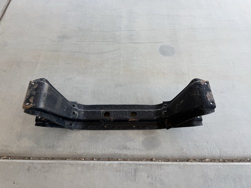 69-72 CHEVY GMC 4x4 TRANSFER CASE CROSSMEMBER K5,K10,K20 TH350 SM465 67-72