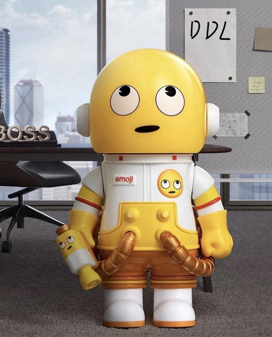 POP MART 🅰️AUTHENTIC MEGA SPACE MOLLY 100% Emoji Series Figure