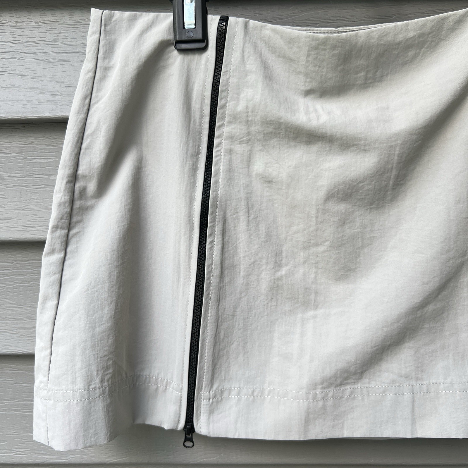 Zara Retro Mini Skirt Ziper Detail Light Gray Women's Size L thumbnail 2