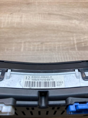 83800 05640 H MB257410 9875 Denso Toyota Avensis Instrument Cluster Tacho Speedo - Picture 5 of 7