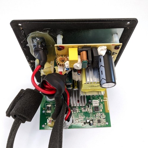 Amplificador de subwoofer alimentado Klipsch Cinema 700 y fuente de alimentación - Imagen 2 de 6