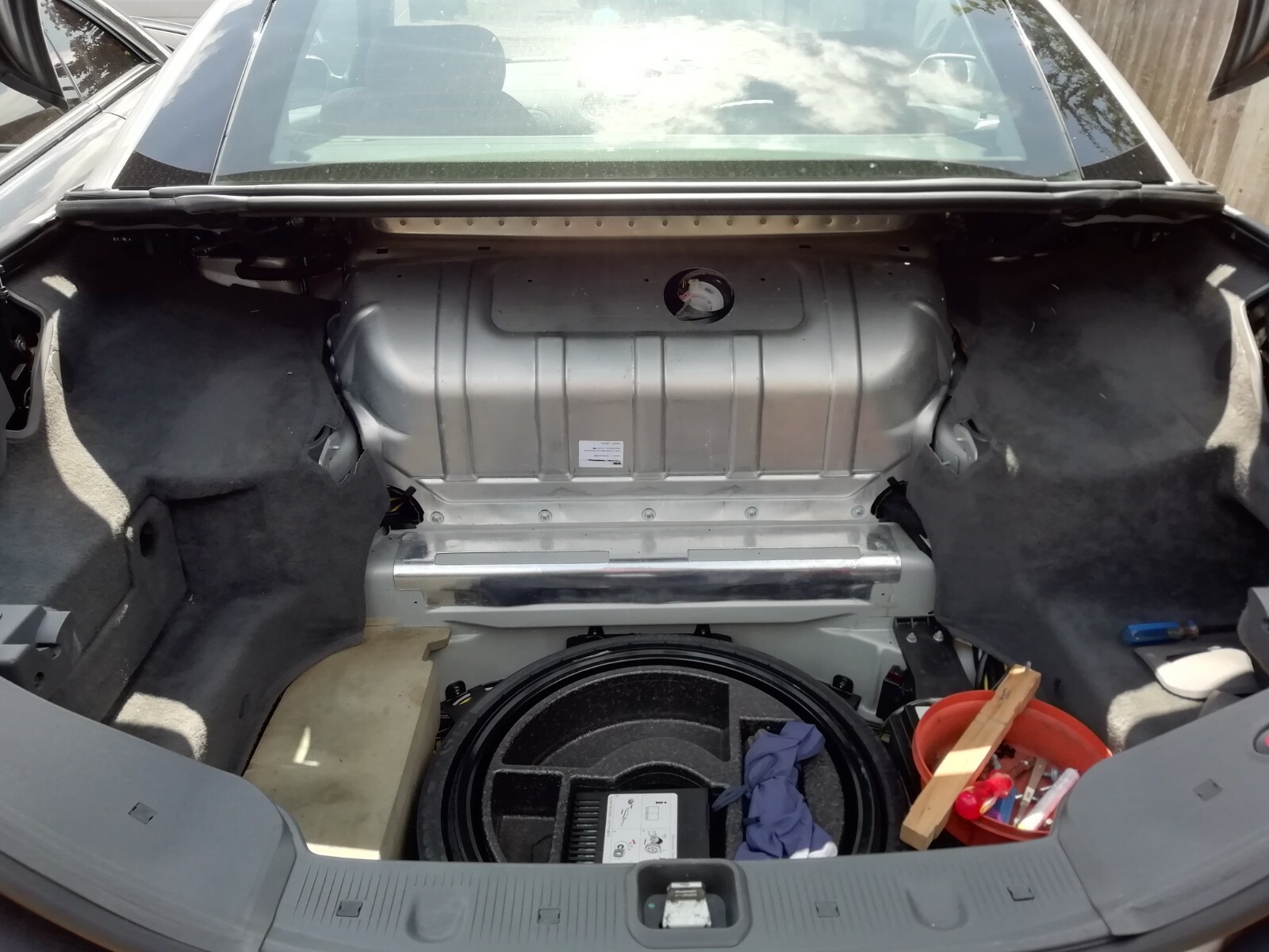 Mercedes SL R230 Fuel Tank Baffle Noise Rattle Fix Repair SL350 SL500