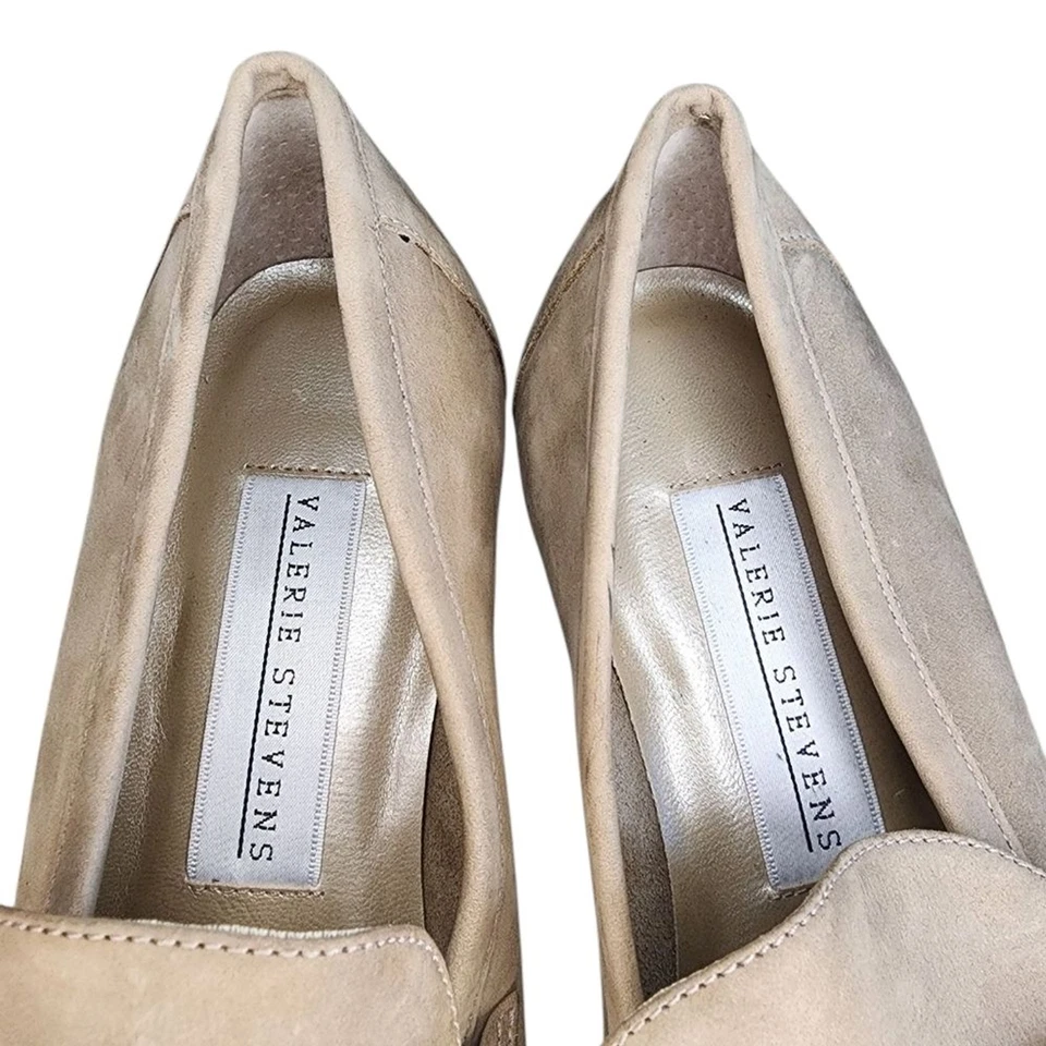 VALERIE STEVENS leather loafers w/medallion, tan, size 9 Foto 4 de 4