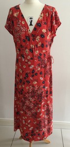 h and m red floral dress
