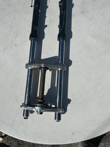 1986 HONDA INTERCEPTOR 700 VFR700F FRONT END FORKS TRIPLE TREE CLAMP FORK TUBES - Picture 5 of 11