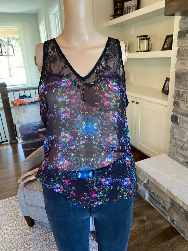 Hinge Women's Black Lace Sheer Sleeveless Blouse Tank Top Size  XS - 011