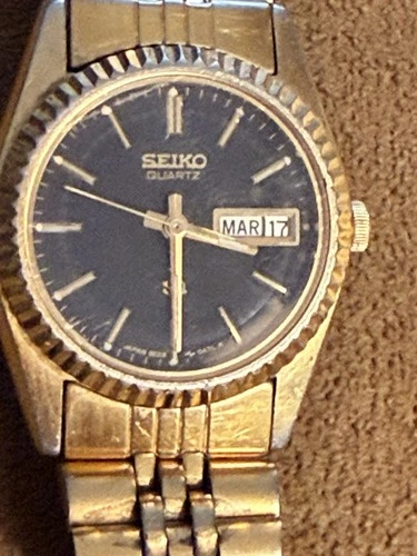 Vintage Seiko SQ Watch Women 3E23-0A69 24mm Gold Tone Black Dial