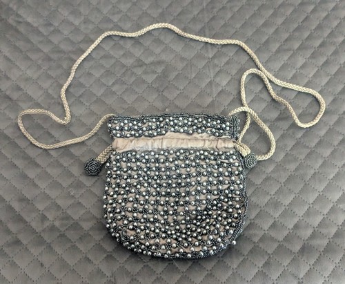 Bolso de Noche Vintage La Regale Hecho a Mano Gris Perla Negro Semilla Cuentas - Imagen 2 de 5