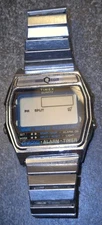 Vtg TIMEX QUARTZ Digital Watch Water Resistant Chrono Alarm Timer Silver Band