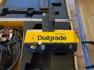 Spectra-Physics Dialgrade 1160 Pipe Laser Set With Case (Untested)