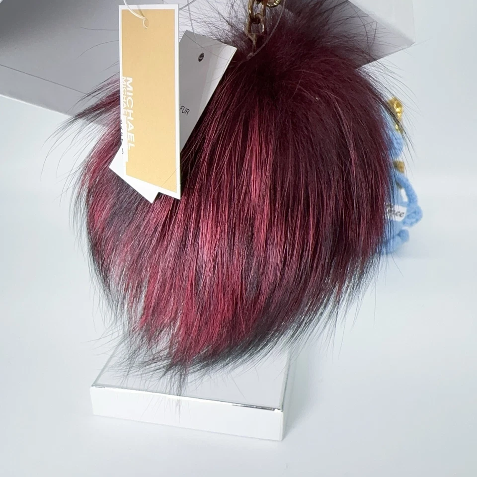 Berloques caixa chaveiro ferragem ouro amoreira pom pele de raposa grande Michael Kors - Imagem 4 de 4