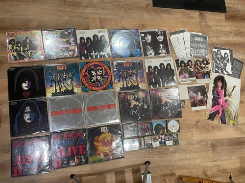 Huge Vintage KISS Collection 18 Vinyl Records + 8 Cassette Tapes + 4 CD's Extras