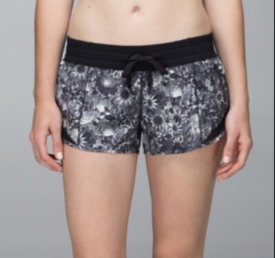 Lululemon Hotty Hot Short Sz 6 Flowabunga Black Angel Wing Floral Flowers