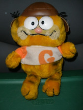Vintage Garfield Football Rugby Player 8" Plush Dakin Fun Farm 1981