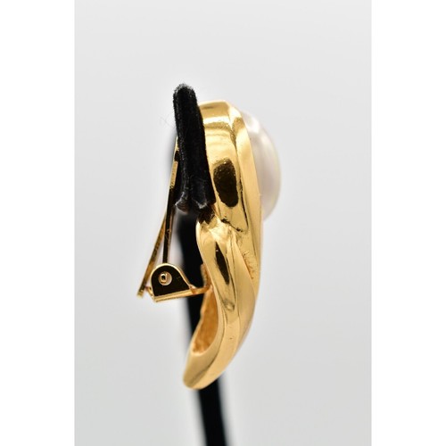Christian Dior Vintage Pearl Clip On Earrings Gold Drop Iridescent Signed BinBB - Picture 8 of 12