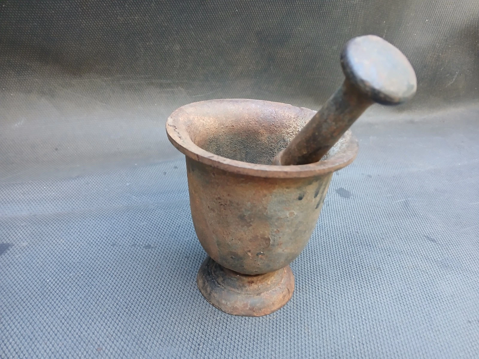 Old Cast Iron Mortar Pestle Rock Ore Crusher Assay Gold Pulverizer AS IS PARTS