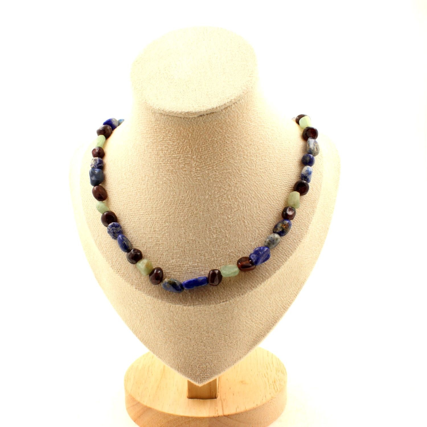 Collier perles Lapis Lazuli, grenat et cyanite verte avec chaine en acier ajustable pour femme