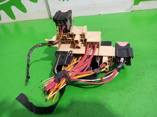 8200574970 Caja Reles/Fusibles para RENAULT KANGOO II (F/KW0) Profesional 128331 - Imagen 6 de 10