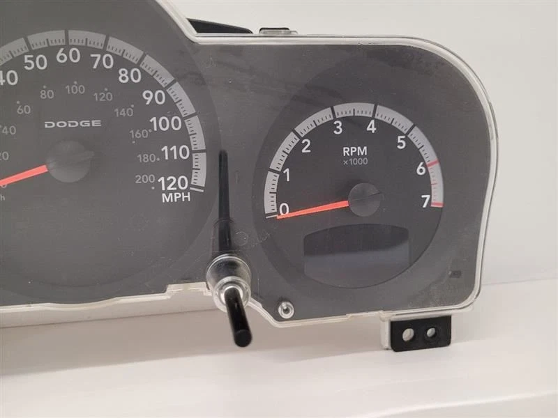 Dodge Nitro 2011 velocímetro Cluster MPH sin pantalla de visualización  Foto 3 de 4