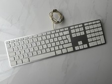 Apple  Keyboard Tastatur - A1243 - weiß - USB kabelgebunden - Deutsch
