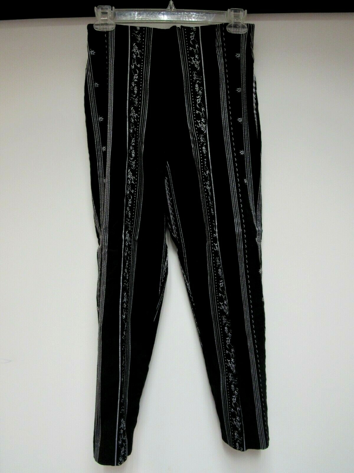 VTG EQUESTRIAN Stretch Pants Flat Front Floral Em… - image 1