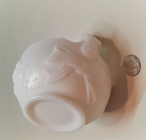 Milchglaskorb - Imperial Blumen- und Bandstippel mit Henkel - Bild 4 von 5