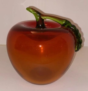 Vntg MCM Hand Blown Hand Cut Full Lead Crystal Large Red Apple Glass Objet d'Art