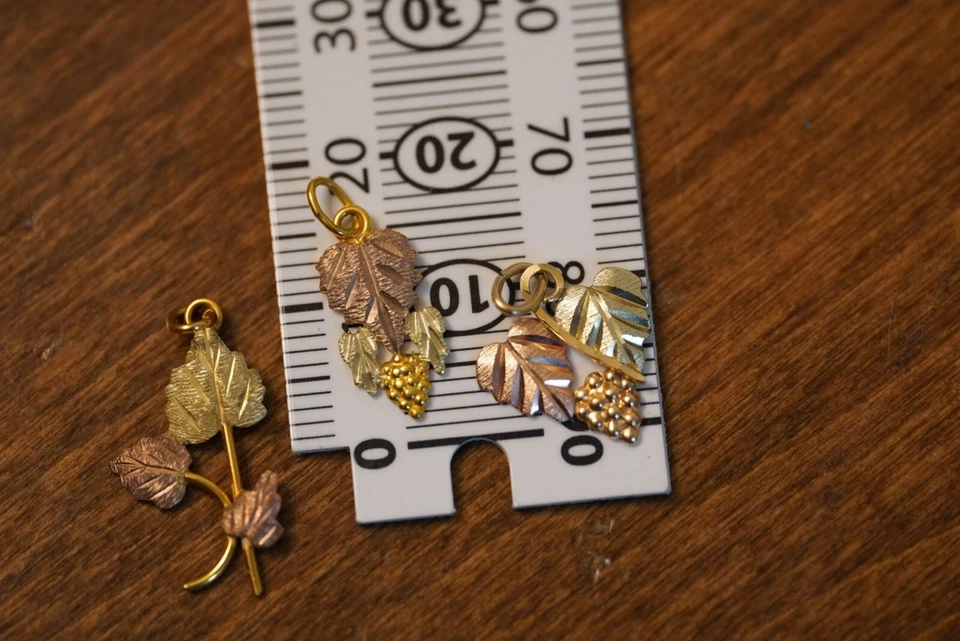 Lote de dije colgante hoja oro rosa oro colinas negras 10k Foto 4 de 4