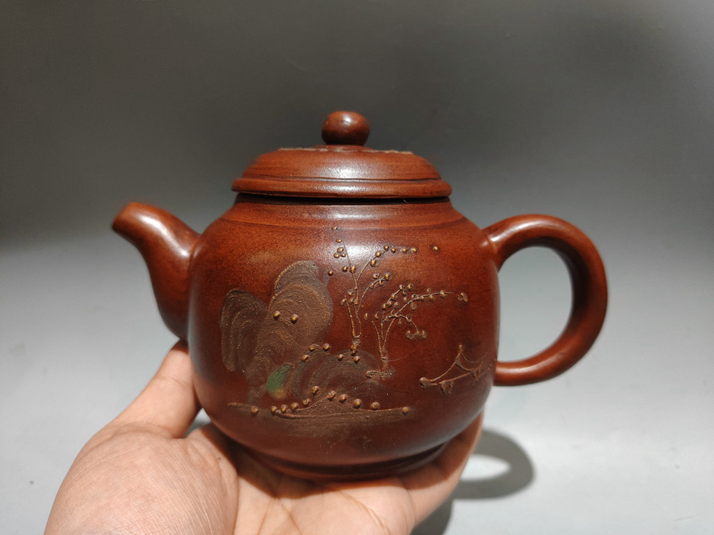 Chinese Yixing Zisha Clay Handmade Exquisite Teapot 供春壶