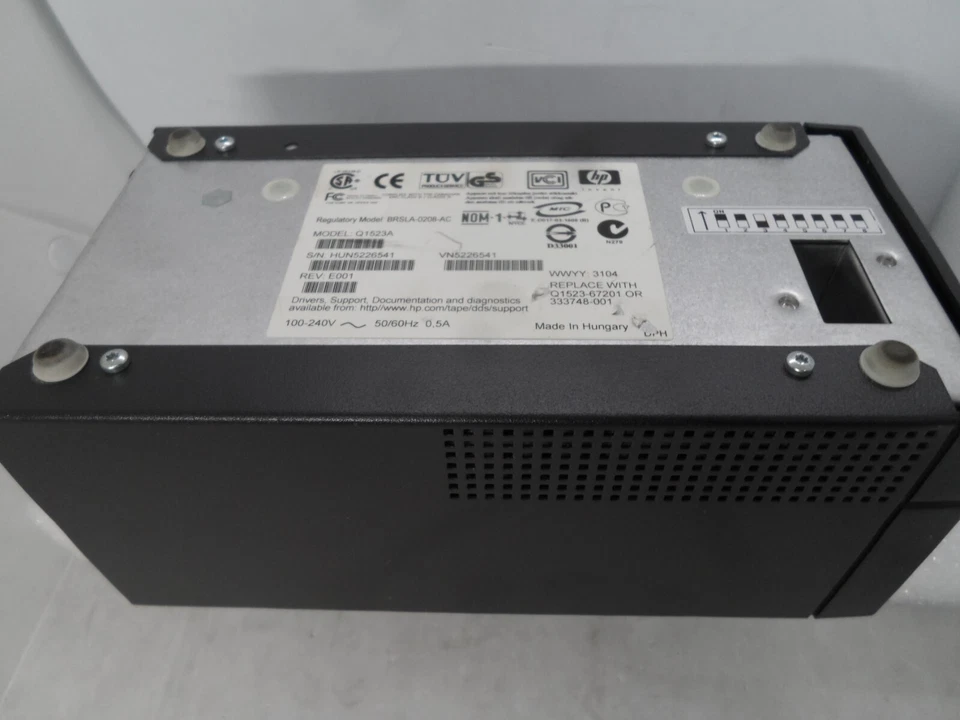 HP HPe 4mm External LVD SCSI DAT72 DDS5 Tape Drive Q1523A 333748-001 Q1523-67201 - Image 3 of 3
