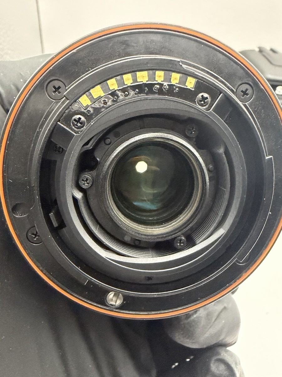 Sony DSLR A100 Digital Camera W/ Sony DT 18-200mm f3.5-6.3 Lens