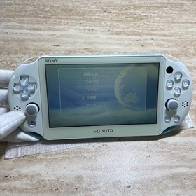 PS Vita PCH-2000 Light Blue White Complete in Box Excellent Condition 7036
