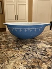 VTG Pyrex SNOWFLAKE GARLAND 4 QT 444 Cinderella MIXING BOWL Blue White