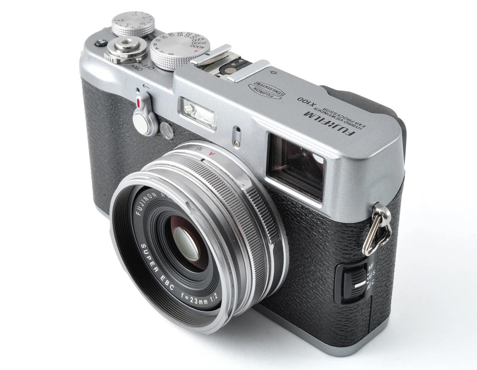 FujiFilm FinePix X100 12,3 megapixel fotocamera digitale compatta argento... - Immagine 3 di 4