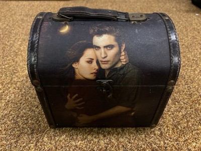 NECA Twilight Saga New Moon Trunk Case Jewelry Box Chest Edward Bella Jacob RARE