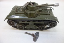 Tank char d'assaut Tchad mécanique en tôle JOUSTRA (1971)