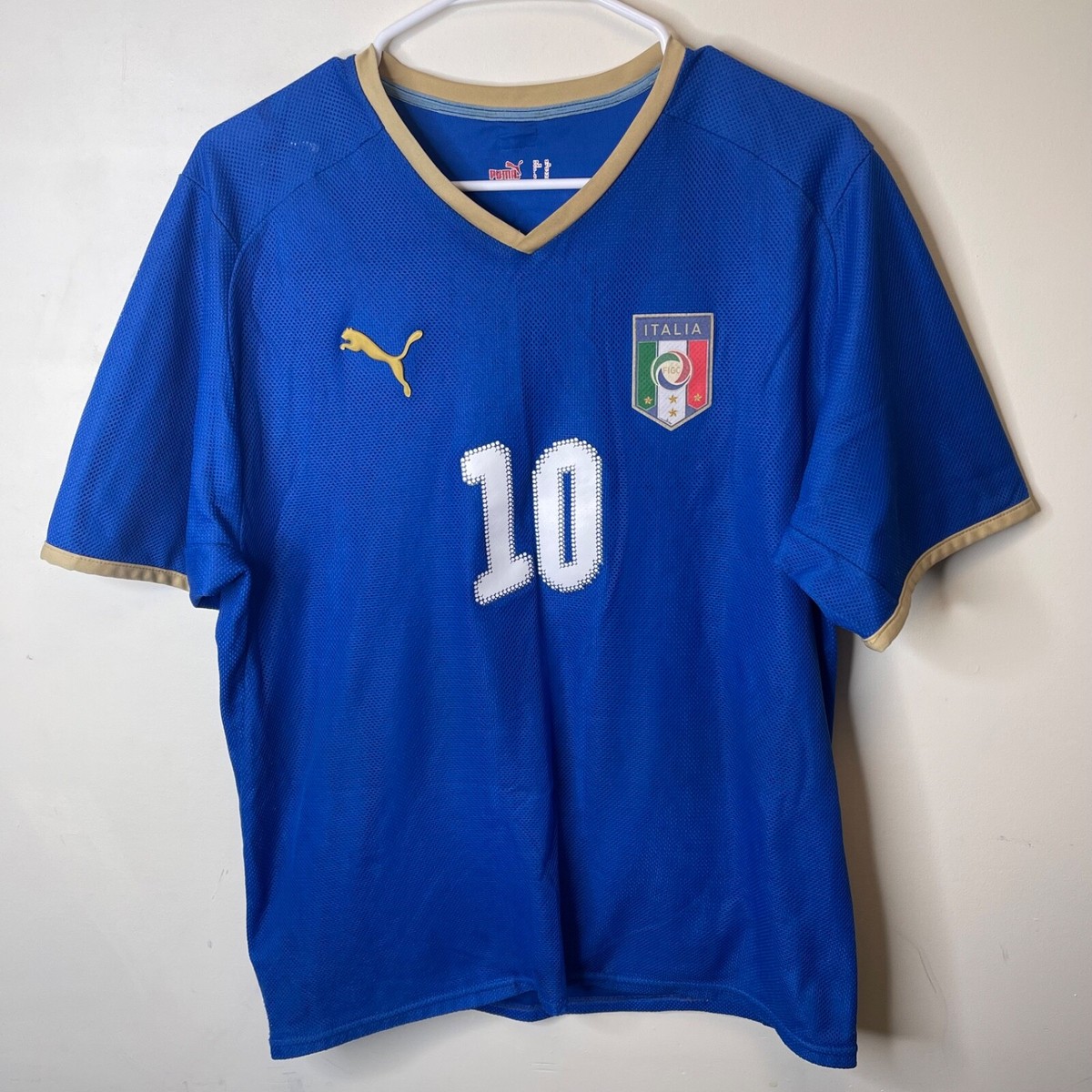 ITALY 2008 HOME PUMA ROBERTO BAGGIO 10 FOOTBALL BLUE JERSEY