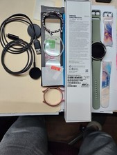 Samsung Galaxy watch 5 pro 45mm lte-2 usb cords, 3 screen protectors, 3 bands