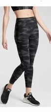 ATHLETA Ultimate Camo 7/8 Tight Women  s Sz S Black / Gray EUC 