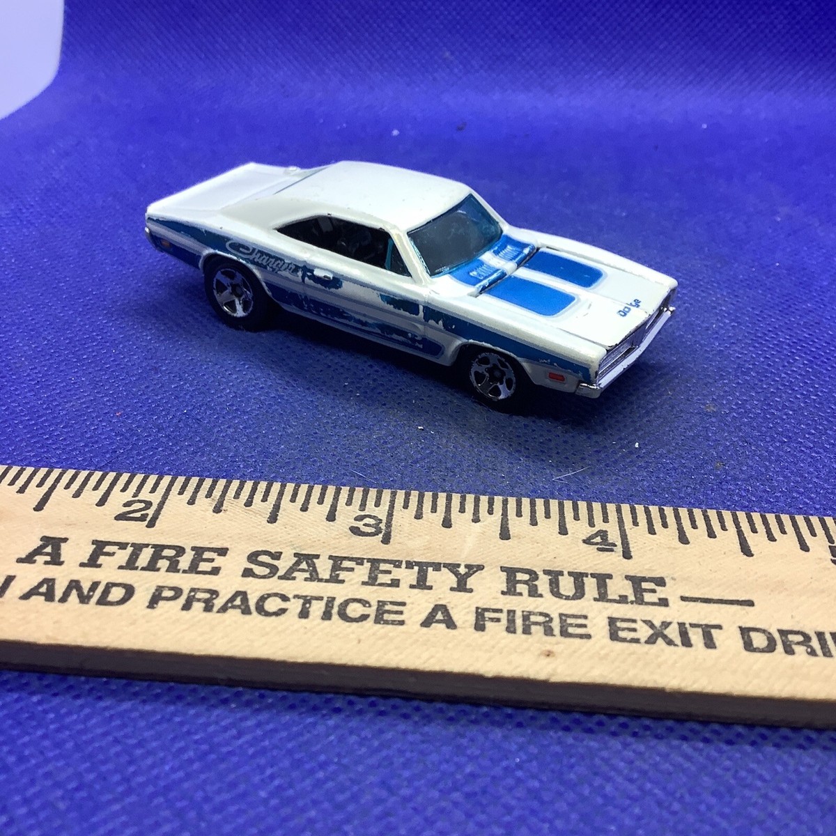2004 Hot Wheels '69 Dodge Charger 2004 white | eBay