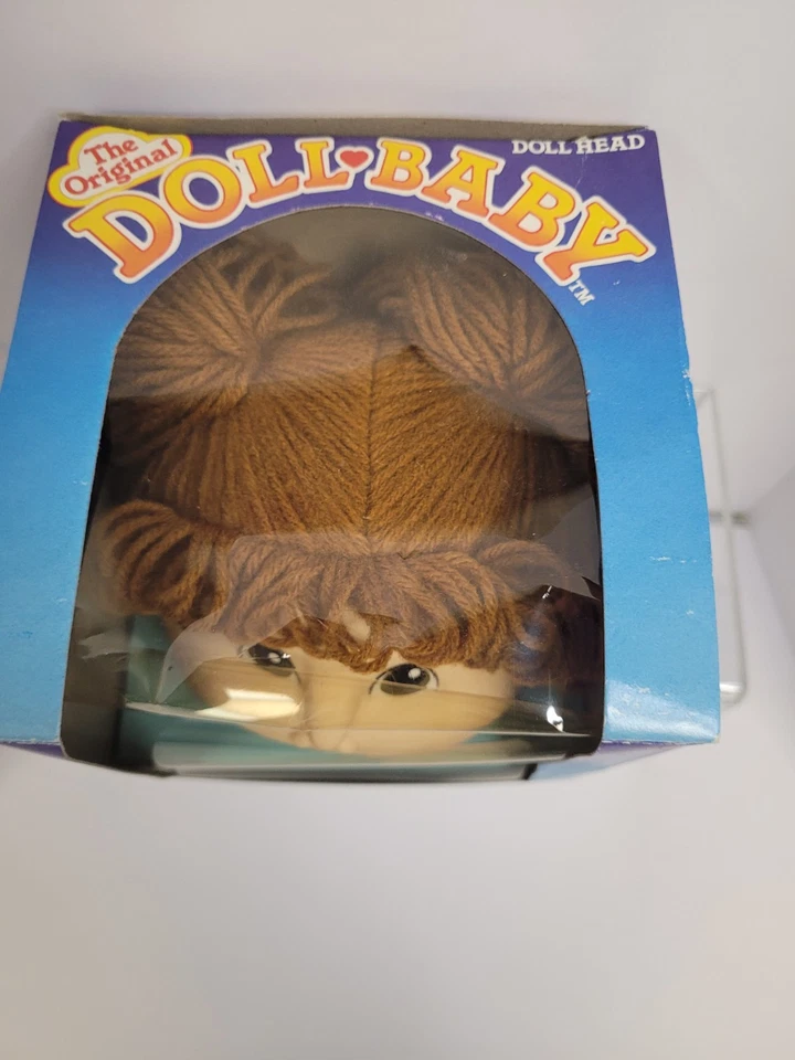 De colección 1984 The Original Doll Baby DOLL CABEZA PELO RIZADO Rojo oxidado Nuevo en caja  Foto 2 de 4