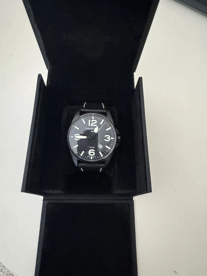 Reloj Torgoen T10 esfera carbono negra correa de cuero. Caja sin papeles Foto 2 de 4