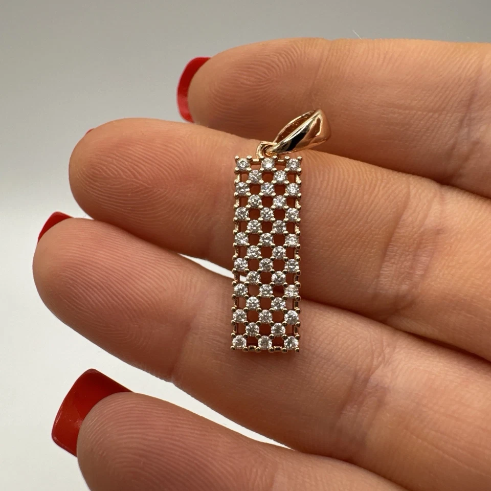 Colgante de oro enrollado de 14 quilates con sello 585 RG circón agrupado brillante idea de regalo Foto 3 de 4