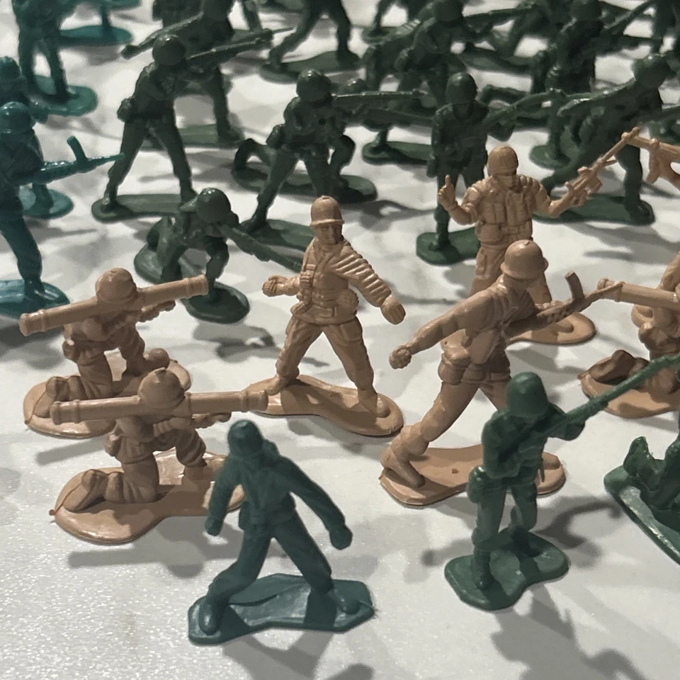 Lote De 60 Soldados De Colección Plástico Ejército Hombres 2" Verde Tostado + Vehículos Jeep Barco Foto 3 de 4