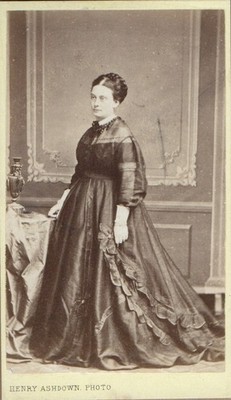 LONDON CDV VON ASHDOWN LADY ELEGANTES KLEID VIKTORIANISCHE MODE FOTO