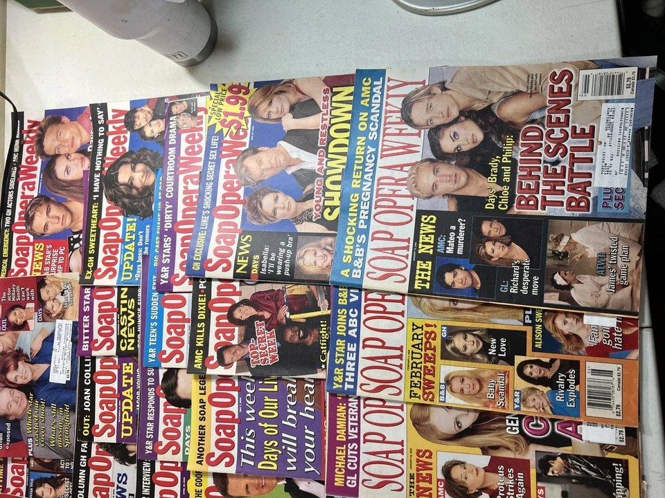 Lot of Over 50, Soap Opera Digest Magazines 2002 Y&R B&B GH DAYS TV Soaps - Image 4 of 4