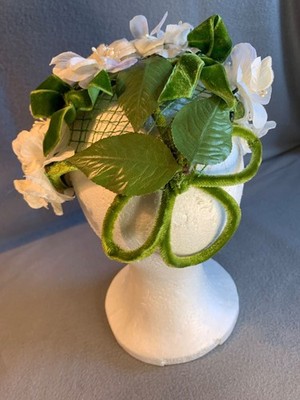 Vintage Ladies Floral Green & White Headpiece Hat Velvet  display picture 1