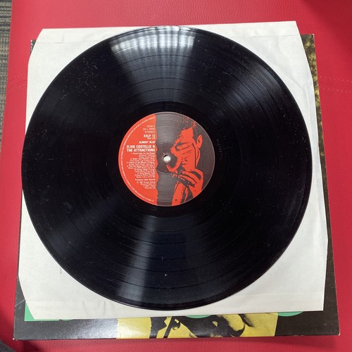 Elvis Costello 'Almost Blue' 12" Vinyl LP. Good Condition - Picture 3 of 3