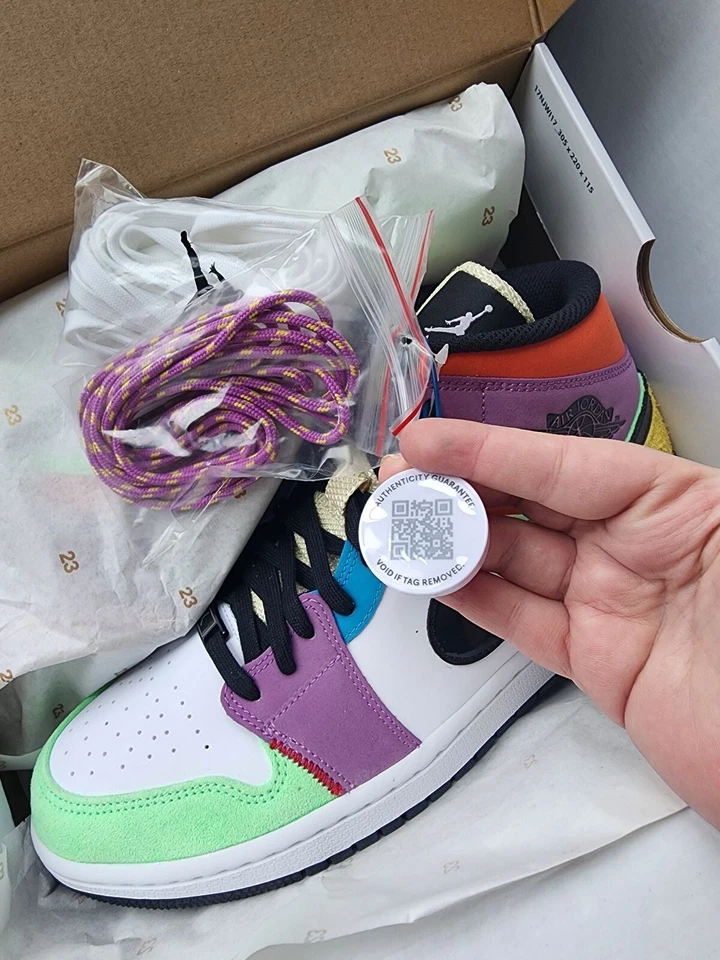 Auténticas bombillas Nike Air Jordan 1 Mid SE multicolor talla 10,5 (mujeres) con caja Foto 4 de 4