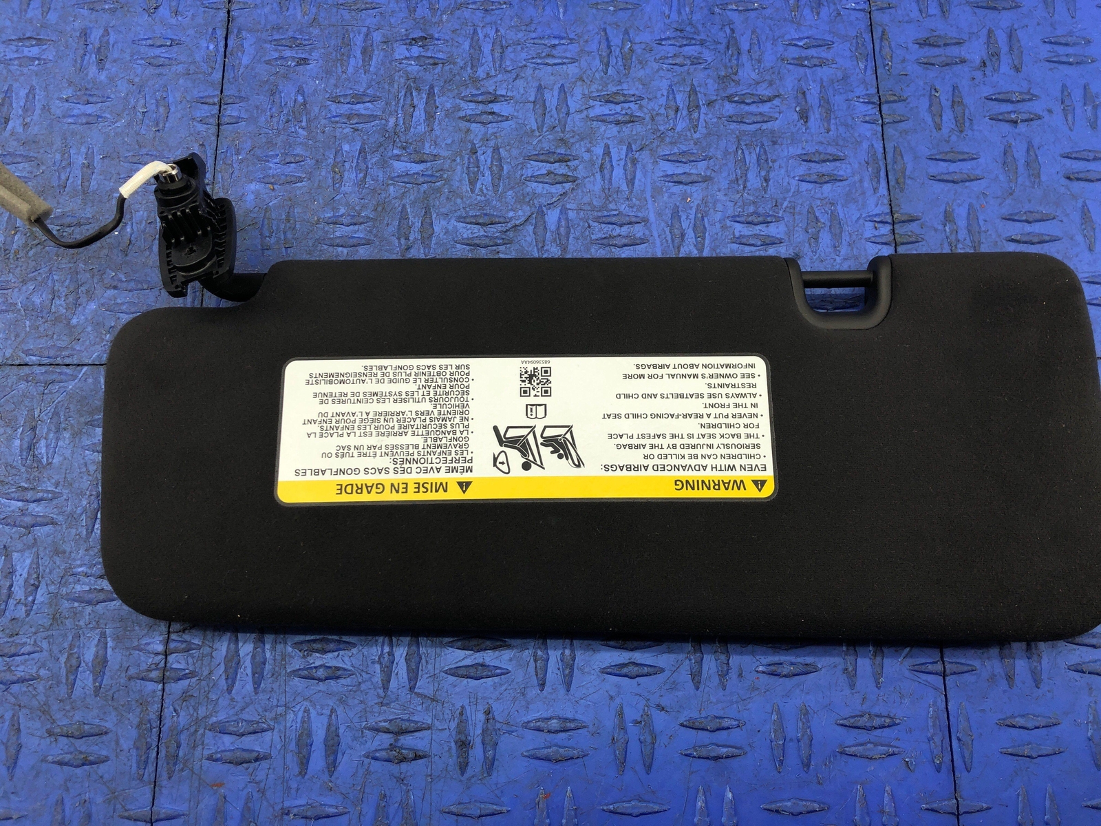 2023 MASERATI GRECALE FRONT RIGHT SUN VISOR SHADE BLACK OEM